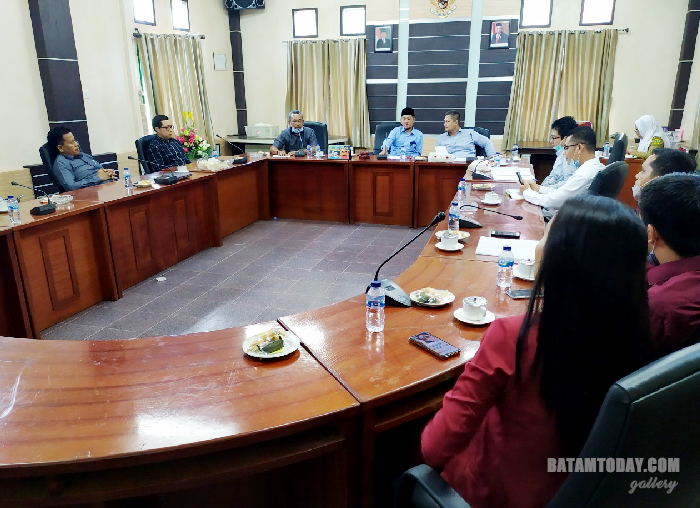 Anggota DPRD Kabupaten Karimun saat sedang melakukan RDP (Rapat Dengar Pendapat)